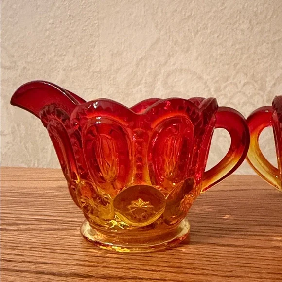 Vintage Moon and Star Amberina Glass Creamer and Sugar Set - Picture 7 of 7